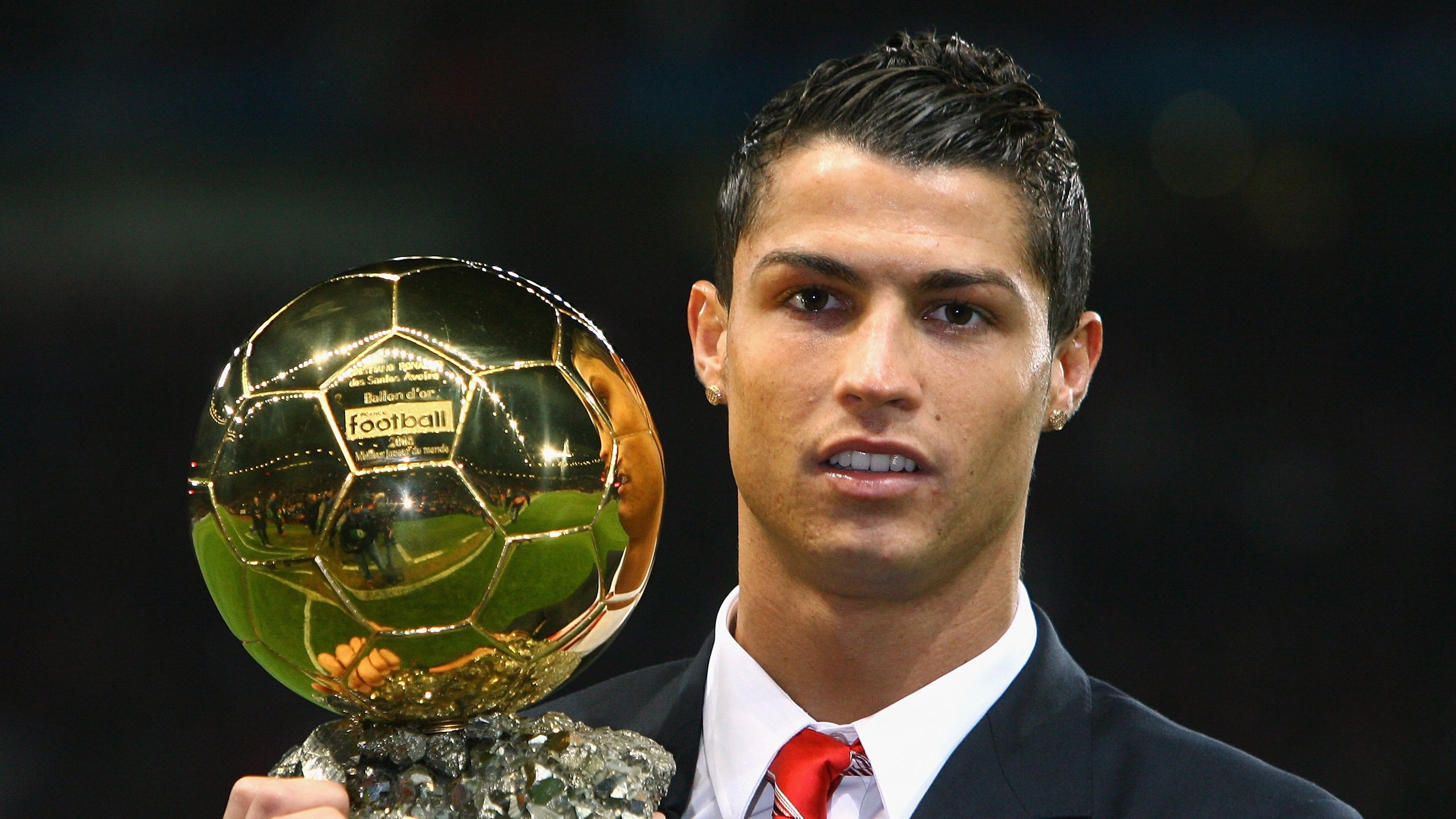 北欧寒锋与安联铁卫，当瑞典意志与孔德铁闸共塑拜仁争冠之路