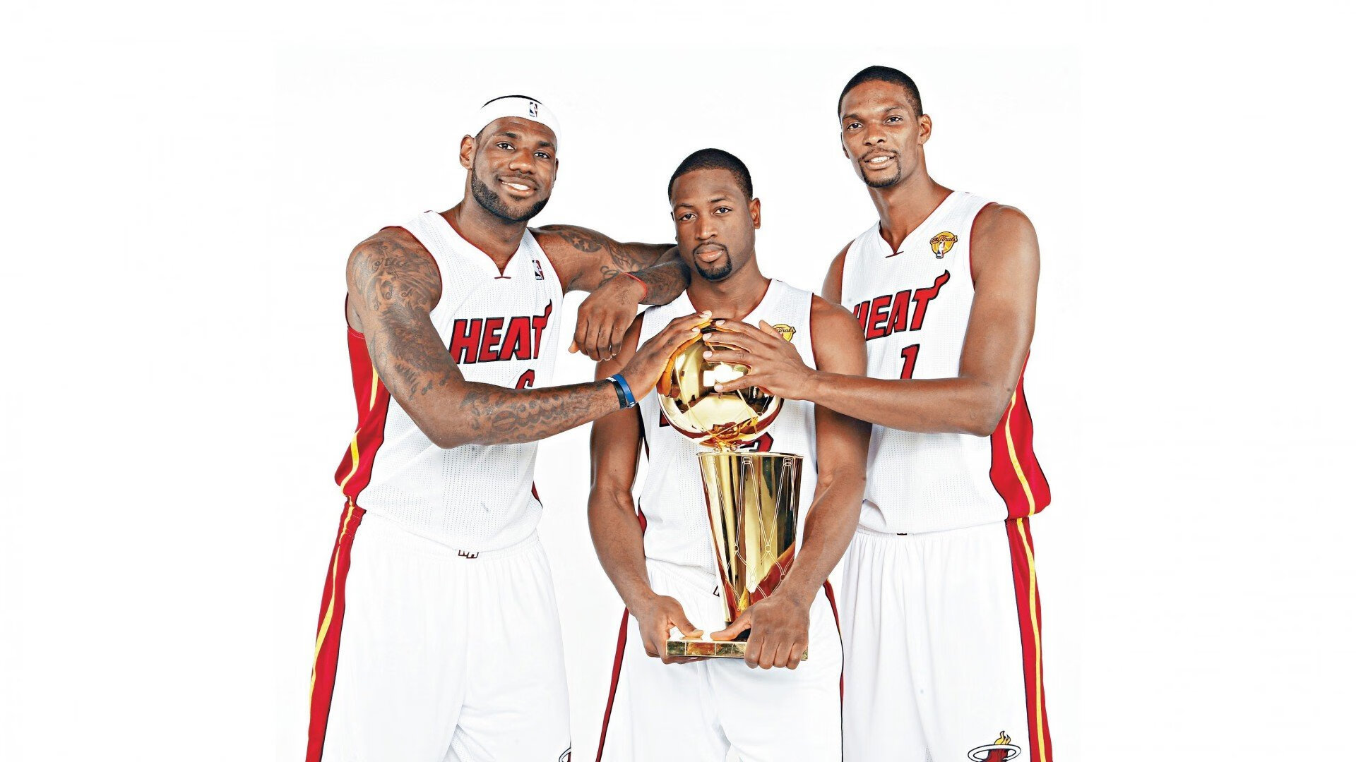 黄蜂轻取太阳，武切维奇展现巨星价值，一场定义赛季的胜利